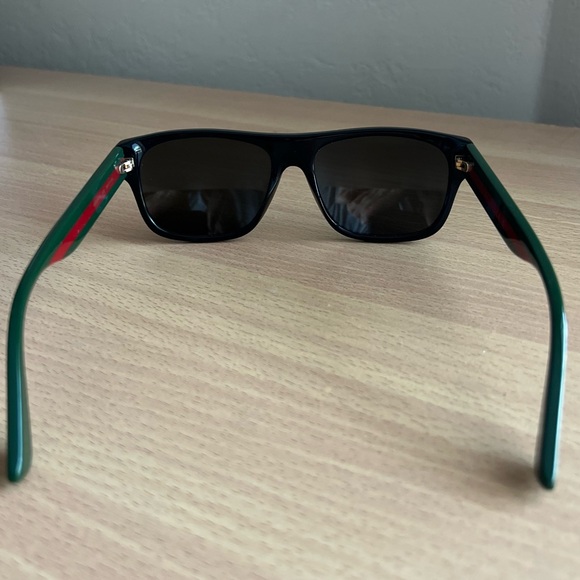 Gucci Men’s Polarized sunglasses GG0341S - Picture 6 of 16
